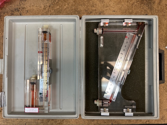 DWYER MANOMETER